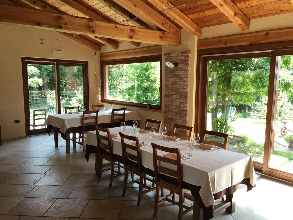 Вілла Agriturismo La Virginia Revello Екстер'єр фото